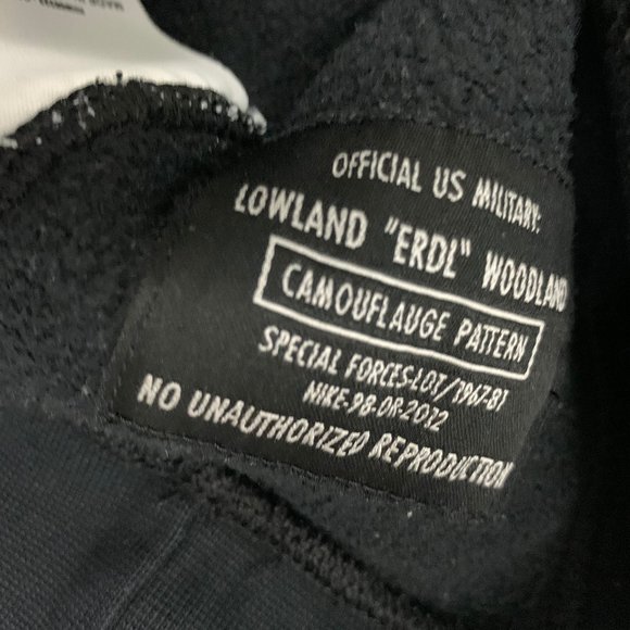 NIKE | Official US Military Camouflage Sweatshirt - Picture 6 of 8